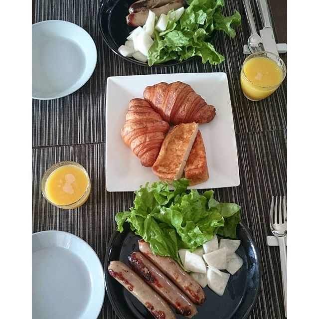 お早うございます - from Instagram