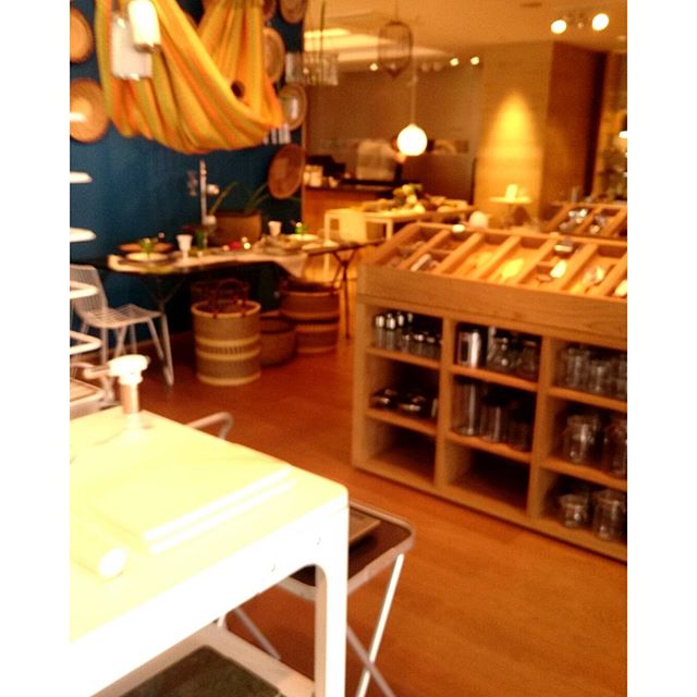 今日は六本木のAxisに - from Instagram