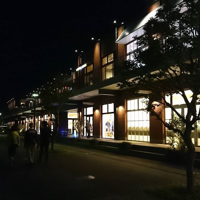 明日は通常通りにお仕事です - from Instagram