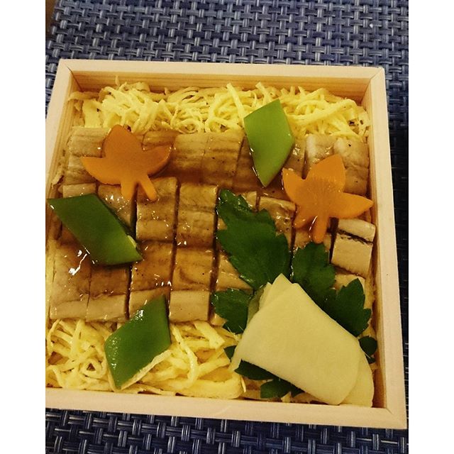 菊乃井の穴子ちらし～ - from Instagram