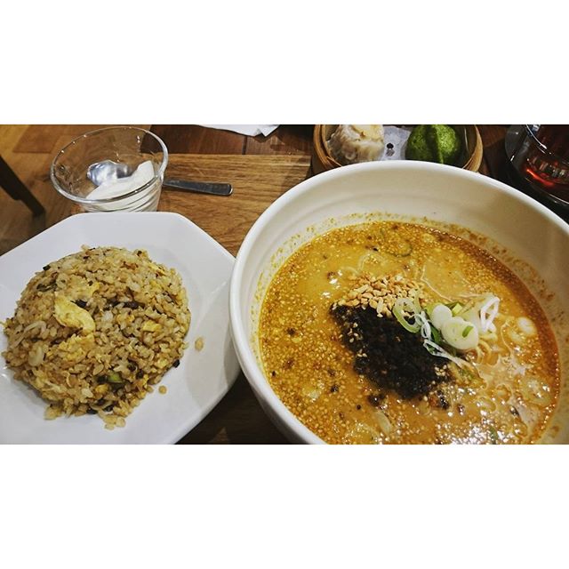 万豚記でご飯 - from Instagram