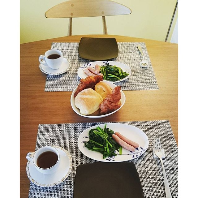 昨夜駅ナカでパンをゲット - from Instagram