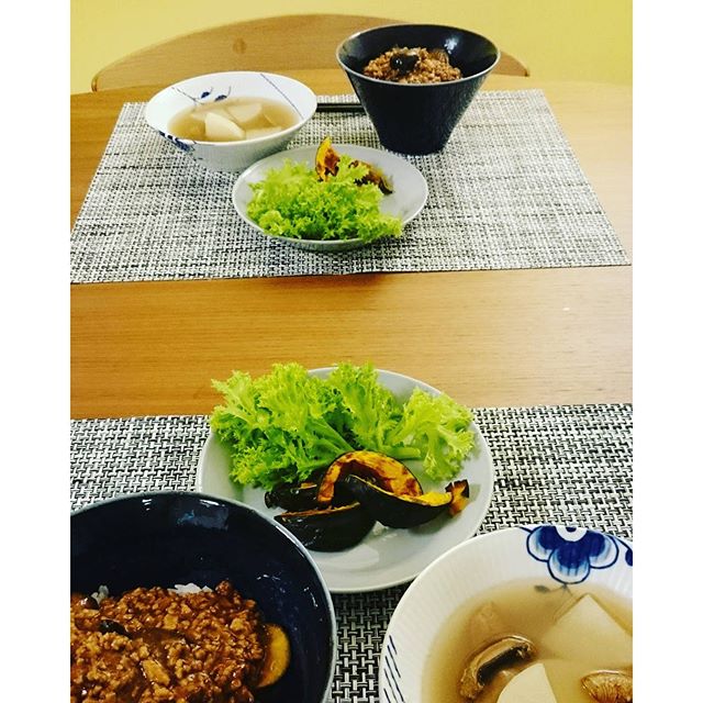 散歩で歩き過ぎて… - from Instagram