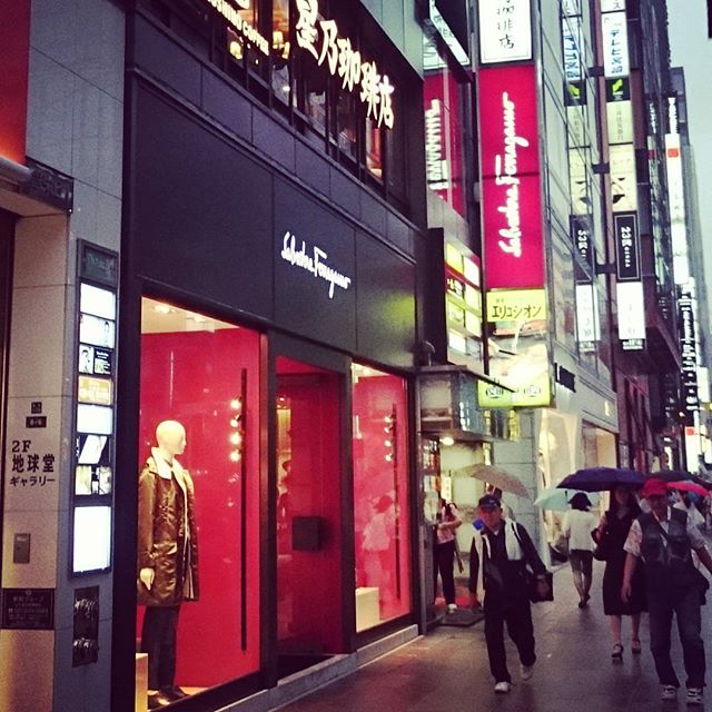 銀座Ferragamoでモデルプレゼンテーション。 - from Instagram