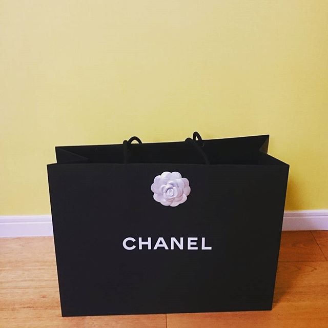 CHANEL☆クリスマスプレゼント - from Instagram
