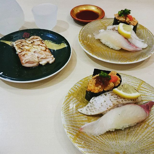 大人になってハマってしまった回転寿司 - from Instagram