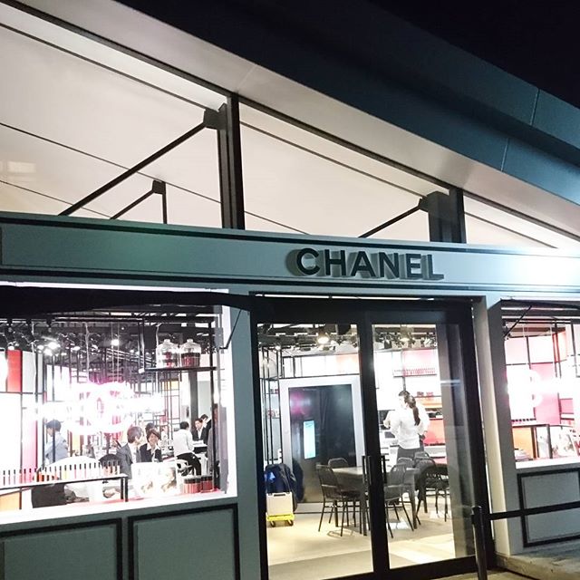 今日から#chanel のカフェがオープン - from Instagram