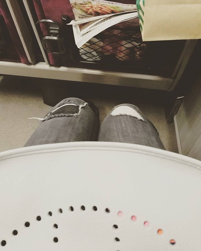 今日は家具が届く日だったのですが… - from Instagram