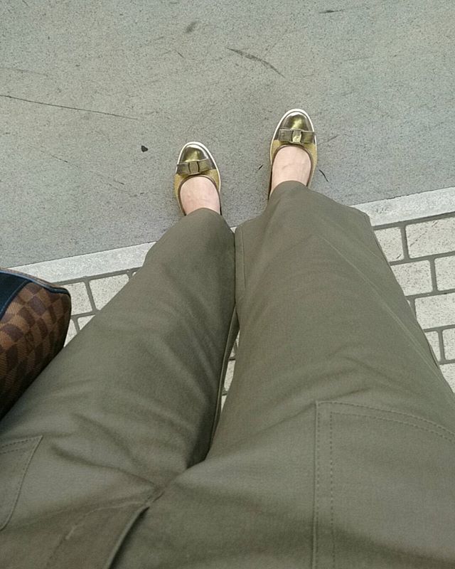 gu のワイドベーカーパンツ - from Instagram