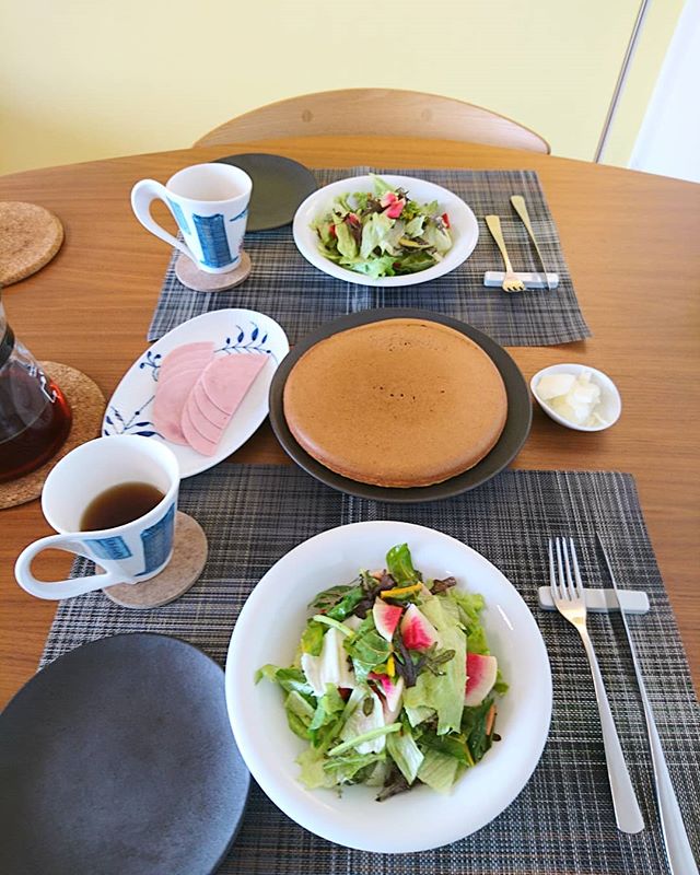 おそようございます連休最終日はノンビリと景色を見ながら自宅で#breakfast#lifeofkaren #casualandluxe #yokohamalifestyle#lifeinyokohama#暮らしを楽しむ - from Instagram